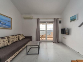 Holiday apartment Maestral